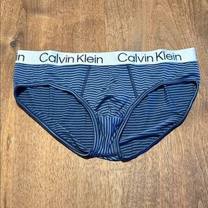 *NWOT* CALVIN KLEIN Briefs - XL
